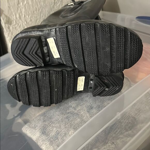 Hunter Black Rain Boots - Picture 4 of 4